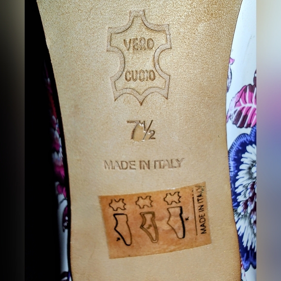 Tori Burch Elana Heel. Nearly New! Never worn. - Picture 9 of 11